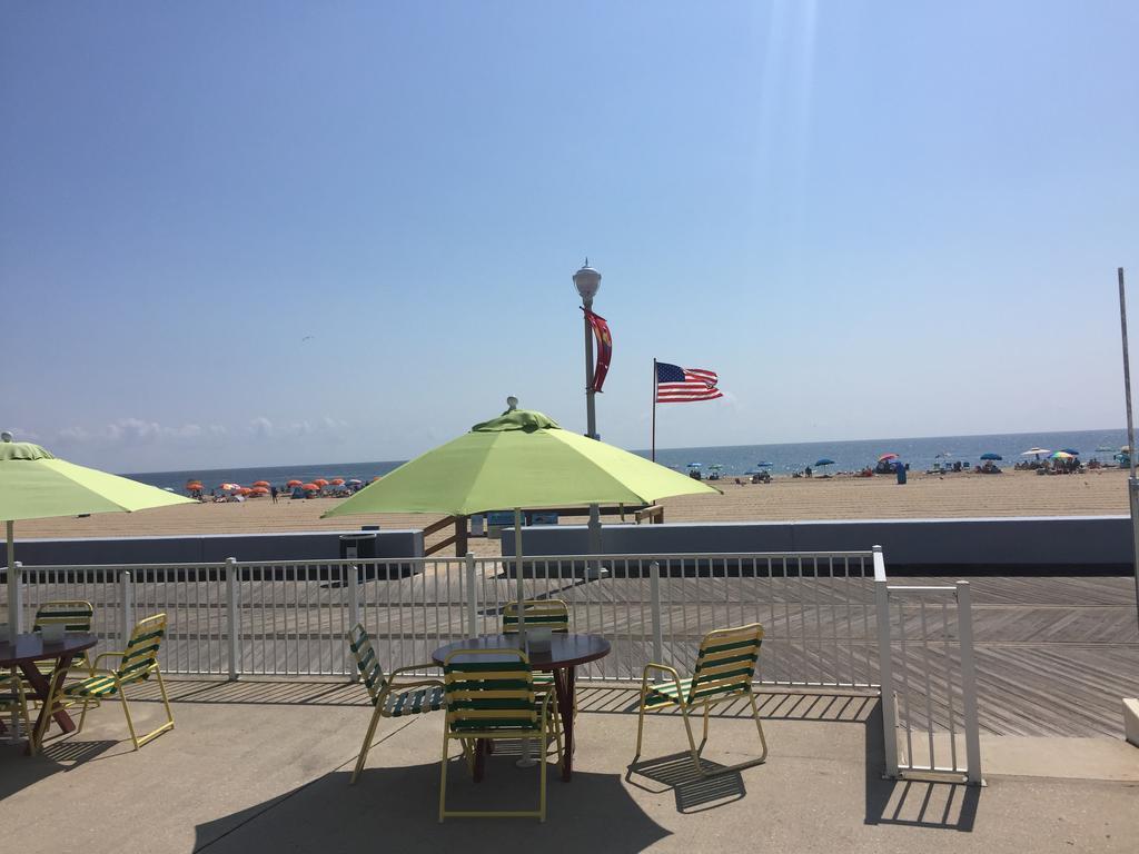 Fish Tales Boardwalk Inn & Ocean Mecca Motel Ocean City Exteriör bild