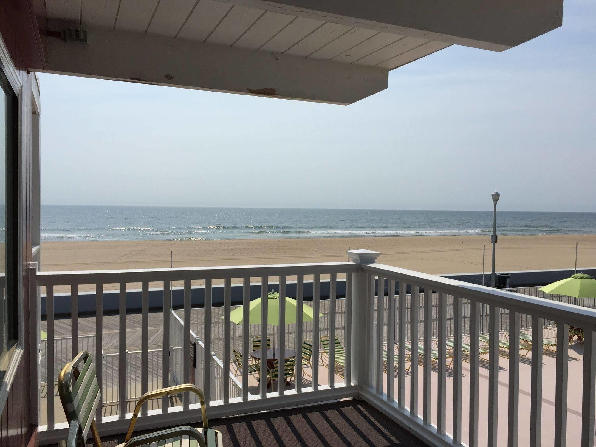 Fish Tales Boardwalk Inn & Ocean Mecca Motel Ocean City Exteriör bild