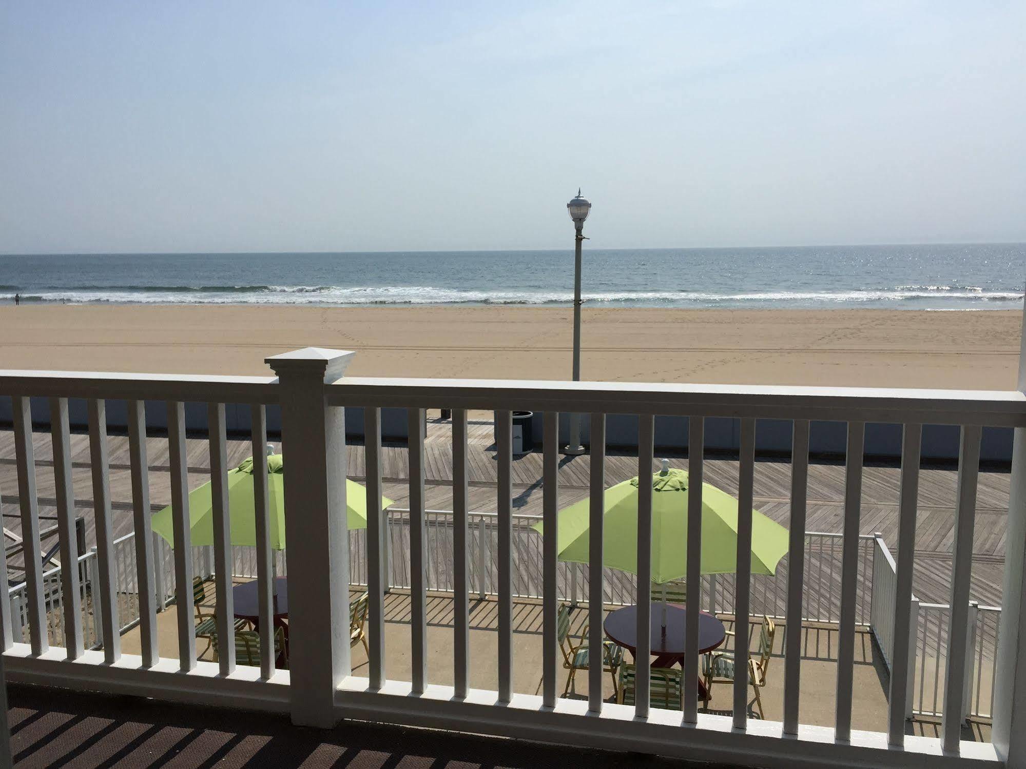 Fish Tales Boardwalk Inn & Ocean Mecca Motel Ocean City Exteriör bild